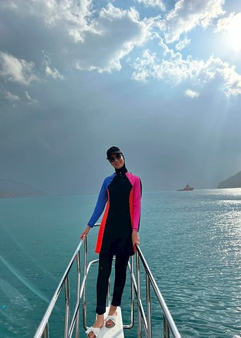 Uzun Kollu Renkli Drapeli Kadın Mayo - Görsel 4