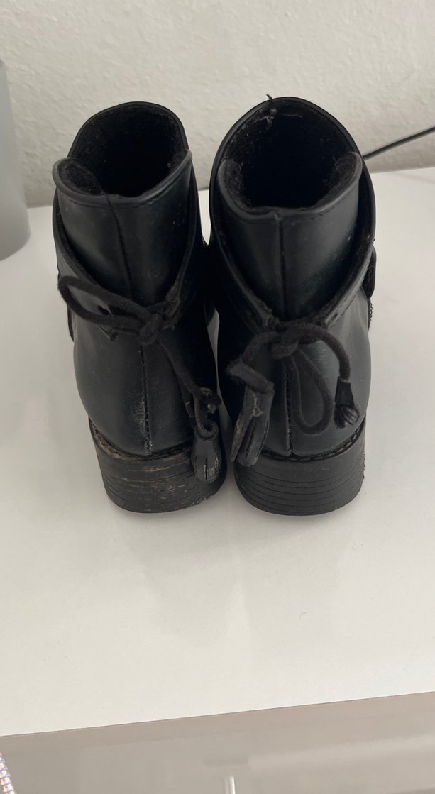 Kadın Siyah Deri Bantlı Topuklu Bot - Görsel 3