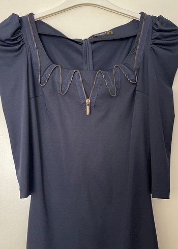 Zincir Detaylı Siyah Uzun V Yakalı Kadın Elbise - Görsel 4