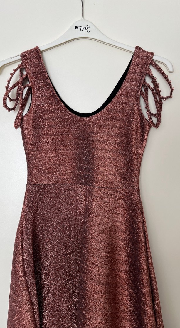 Bordo Parlak Midi V Yaka Askılı Elbise - Görsel 4