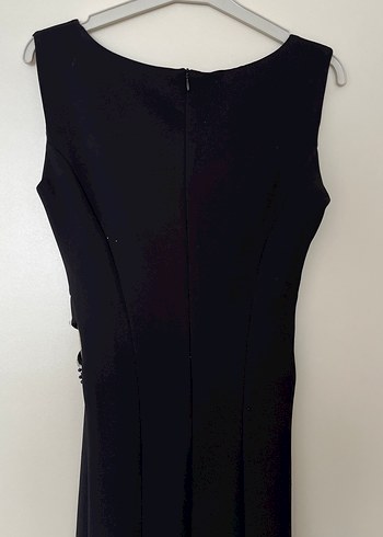 Siyah Nakışlı V Yakalı Uzun Abiye Elbise - Görsel 5