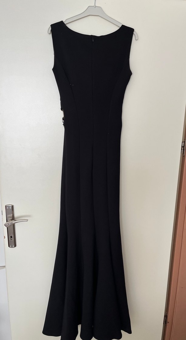 Siyah Nakışlı V Yakalı Uzun Abiye Elbise - Görsel 4