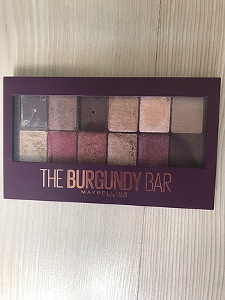 Maybelline New York the burgundy bar far paleti 