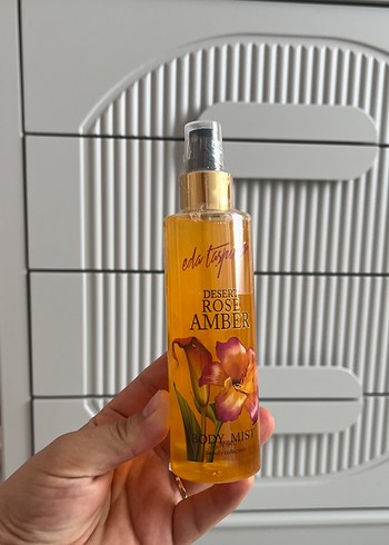 Eda Taşpınar Desert Rose Amber Vücut Spreyi