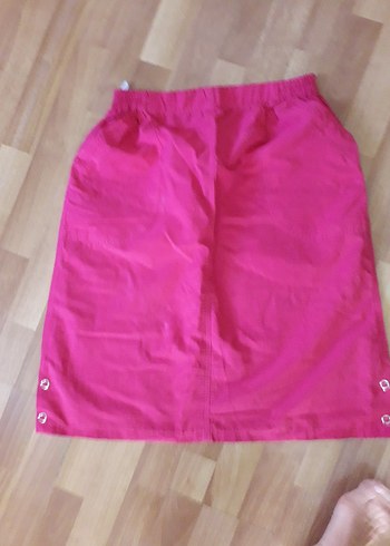 Pembe Düğmeli Midi Kadın yirtmac detayli etek