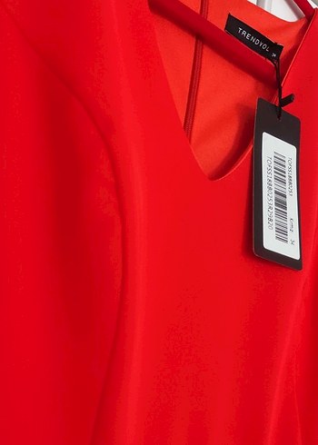 Kırmızı Dantel Detaylı Uzun Kadın Elbise - Görsel 5