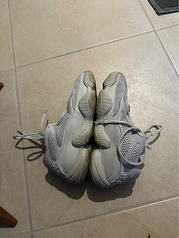 37 Beden Adidas Yeezy spor ayakkabı