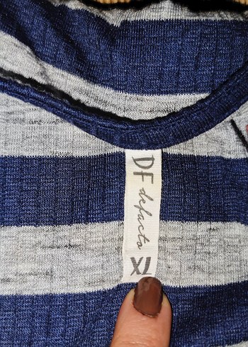 Gri Lacivert Çizgili Düğmeli Uzun Kollu Kadın Tişört - Görsel 4