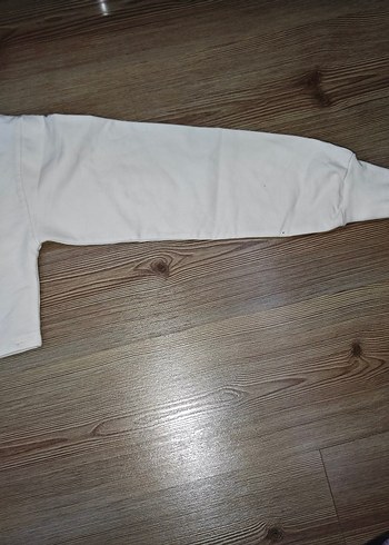 Beyaz V Yaka Crop Top Kadın - Görsel 3