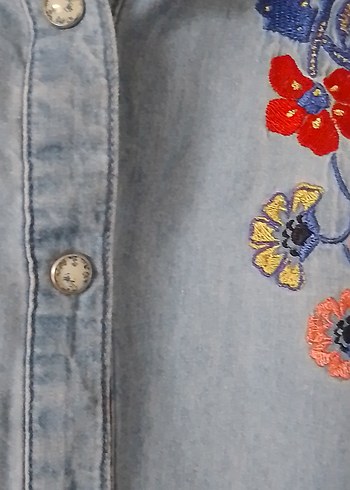 s Beden Nakışlı Mavi Denim Kadın Gömlek