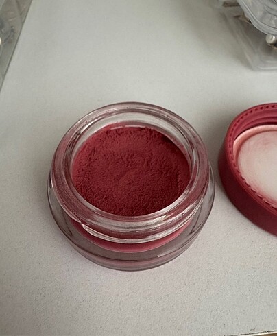 Revolution Revolution Mousse Allık