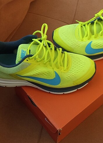 Nike SATILDI........Orjinal Nike 42 numara