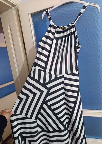 SİYAH BEYAZ ÇİZGİLİ ELBİSE - Görsel 2