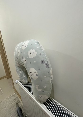 Baskılı Gri Emzirme ve Hamile Yastığı - Görsel 3