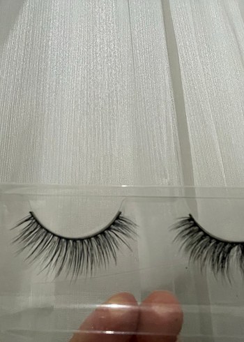 Parlak Bej Takma Kirpik - Görsel 4