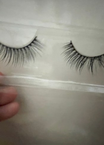 Parlak Bej Takma Kirpik - Görsel 3