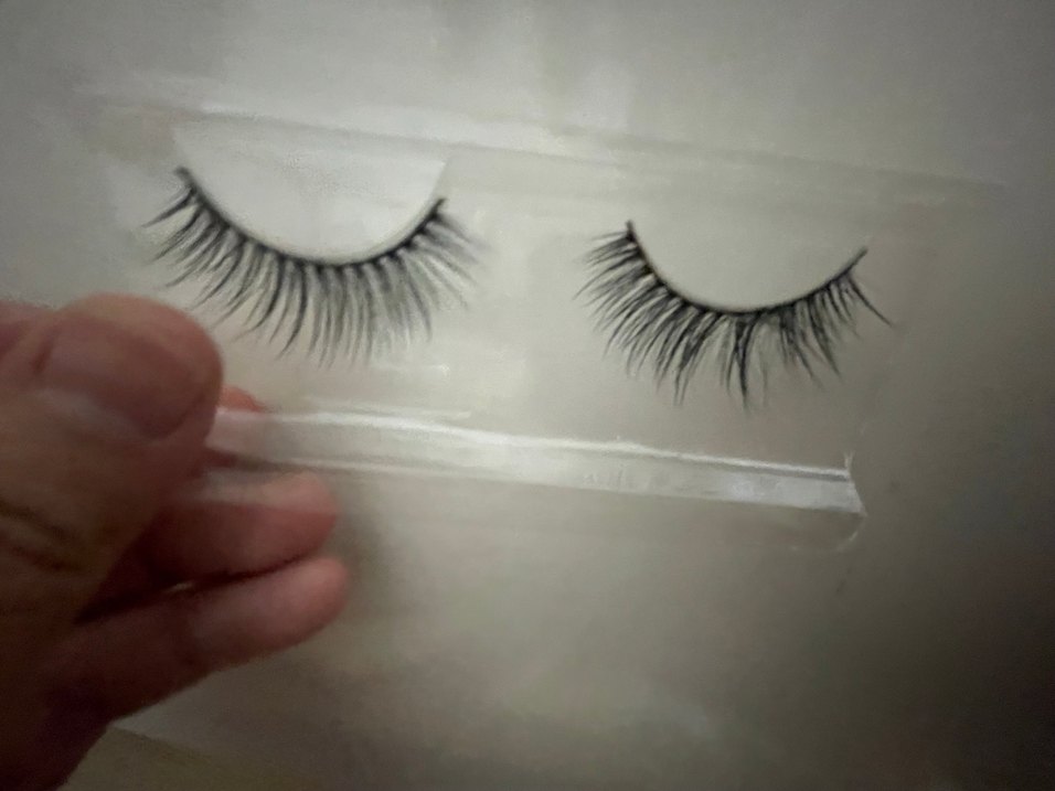 Parlak Bej Takma Kirpik - Görsel 3