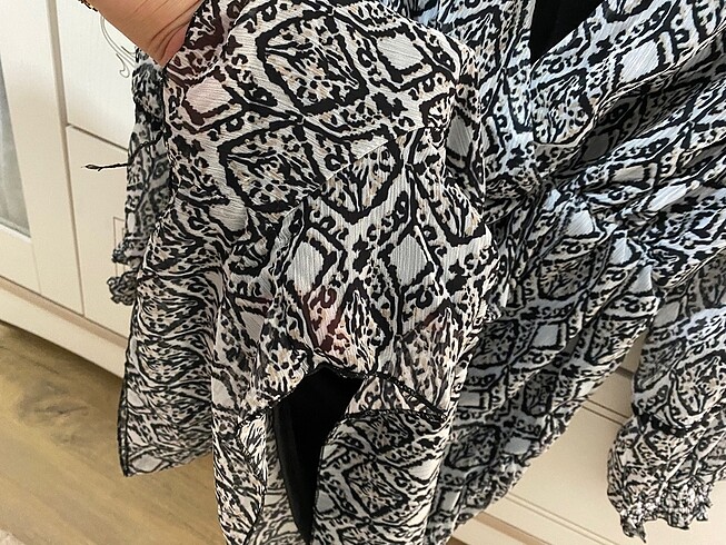 Astarlı şifon kısa tulum - Görsel 5