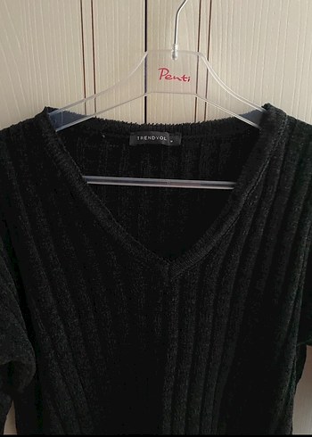 Siyah V Yaka Örgü Kadın Kazak - Görsel 3