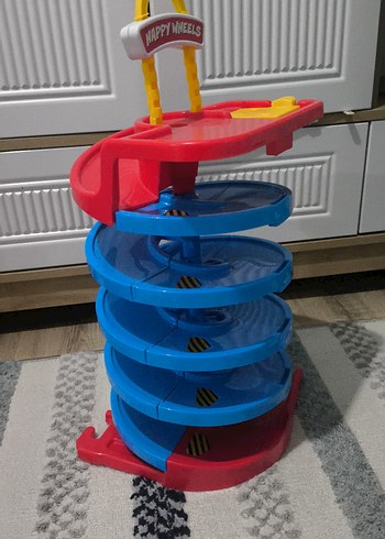 Hot Wheels Renkli Spiral Araba Parki Eglenceli Ve Pratik