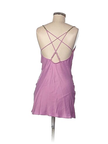 xs Beden Bershka Kısa Elbise %70 İndirimli.