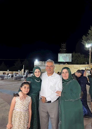 Diğer zümrüt yeşili abiye