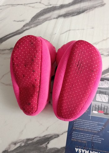 Kız Çocuk Pembe Peluş Kaydırmaz Ev Terliği - Görsel 3