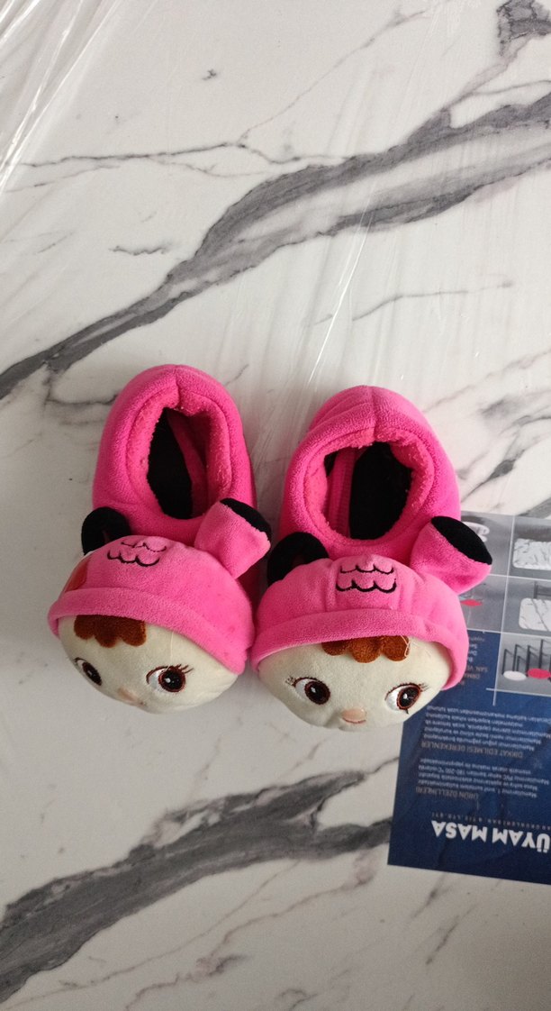 Kız Çocuk Pembe Peluş Kaydırmaz Ev Terliği - Görsel 2