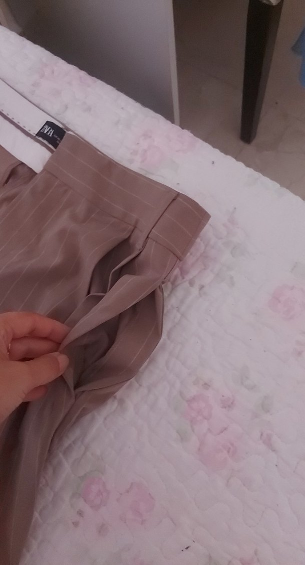 Bej çizgili bol kesim Kadın Kumaş Pantolon - Görsel 4