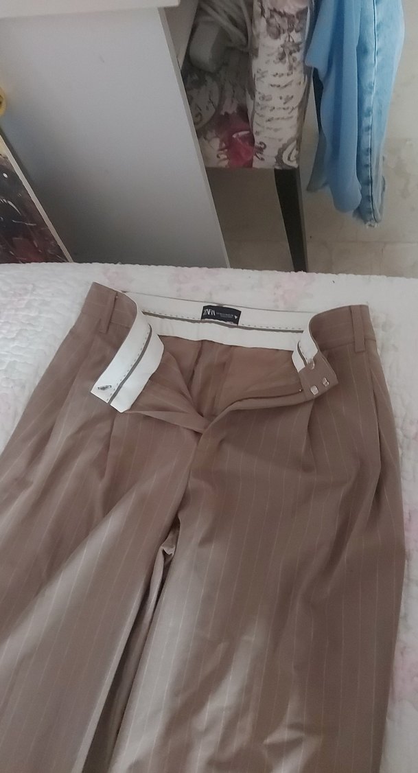 Bej çizgili bol kesim Kadın Kumaş Pantolon - Görsel 2