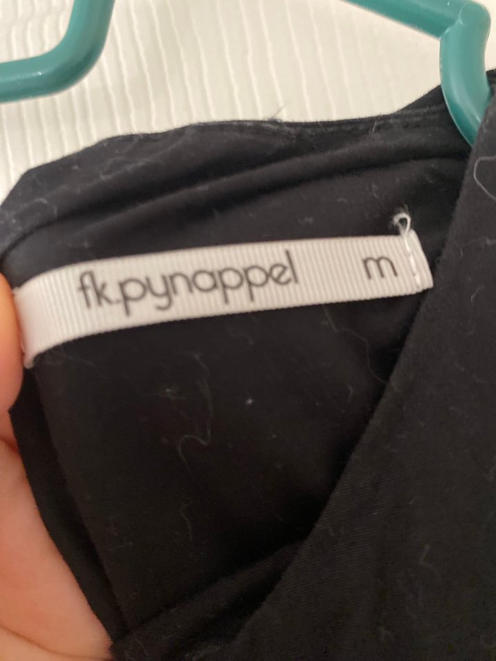 Siyah Piliseli Midi Kolsuz Elbise - Görsel 4