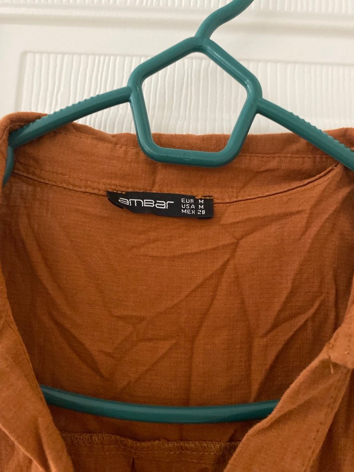 Düğmeli Kolsuz Kahverengi Keten Elbise - Görsel 3