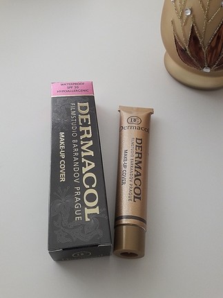 Dermacol fondöten 