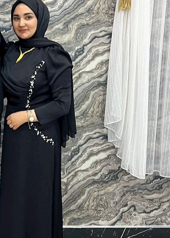 Uzun Kollu Siyah Gotik İşlemeli Elbise