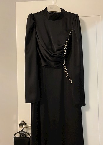 Uzun Kollu Siyah Gotik İşlemeli Elbise