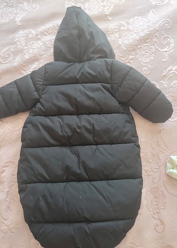 Siyah Kapüşonlu Bebek Tulum - Görsel 5