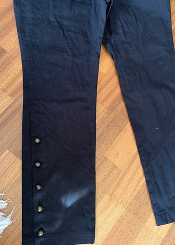 Düğmeli siyah Kadın Kot Pantolon - Görsel 2