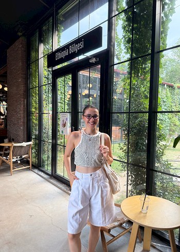 Beyaz bermuda şortolon - Görsel 3