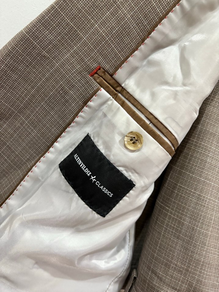 Klasik Kesim Düğmeli Kahverengi Erkek Takım Elbise - Görsel 3