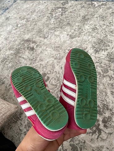 25 Beden Adidas 25 numara ayakkabı