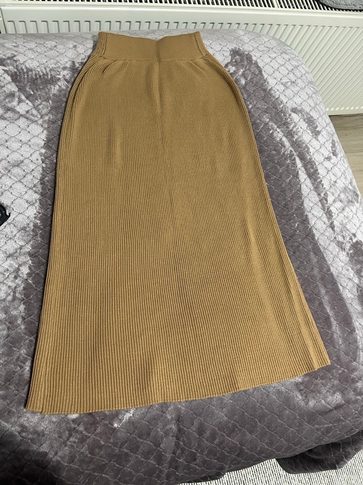 Düğmeli Bej Kadın Uzun yırtmaçlı Triko Etek - Görsel 2