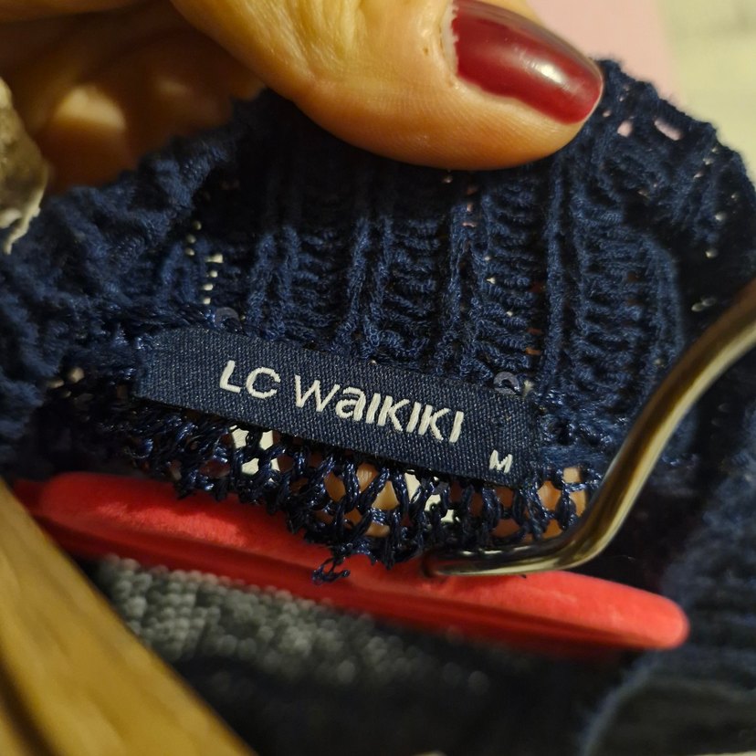 PUL DETAYLI TRİKO HIRKA - Görsel 4