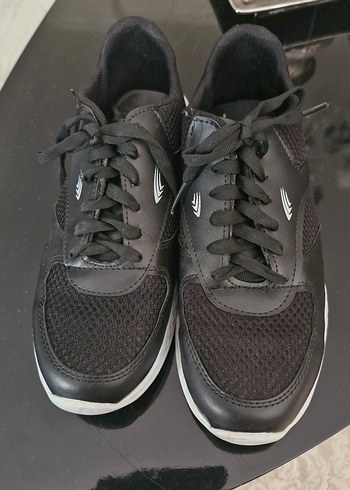 siyah beyaz tabai Minimalist Kadın Spor Ayakkabı - Görsel 2