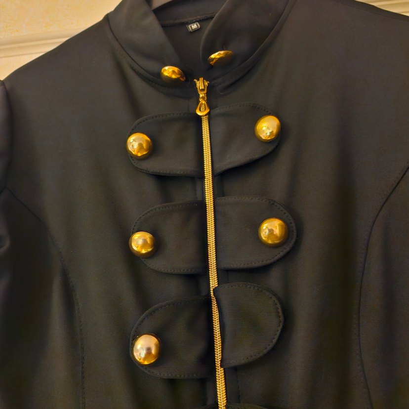 Siyah Düğmeli Kısa Kadın Blazer Ceket - Görsel 3