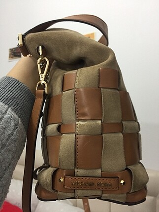 Michael Kors kol cantasi