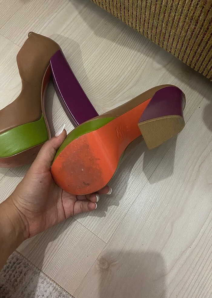 Topuklu ayakkabı - Görsel 2