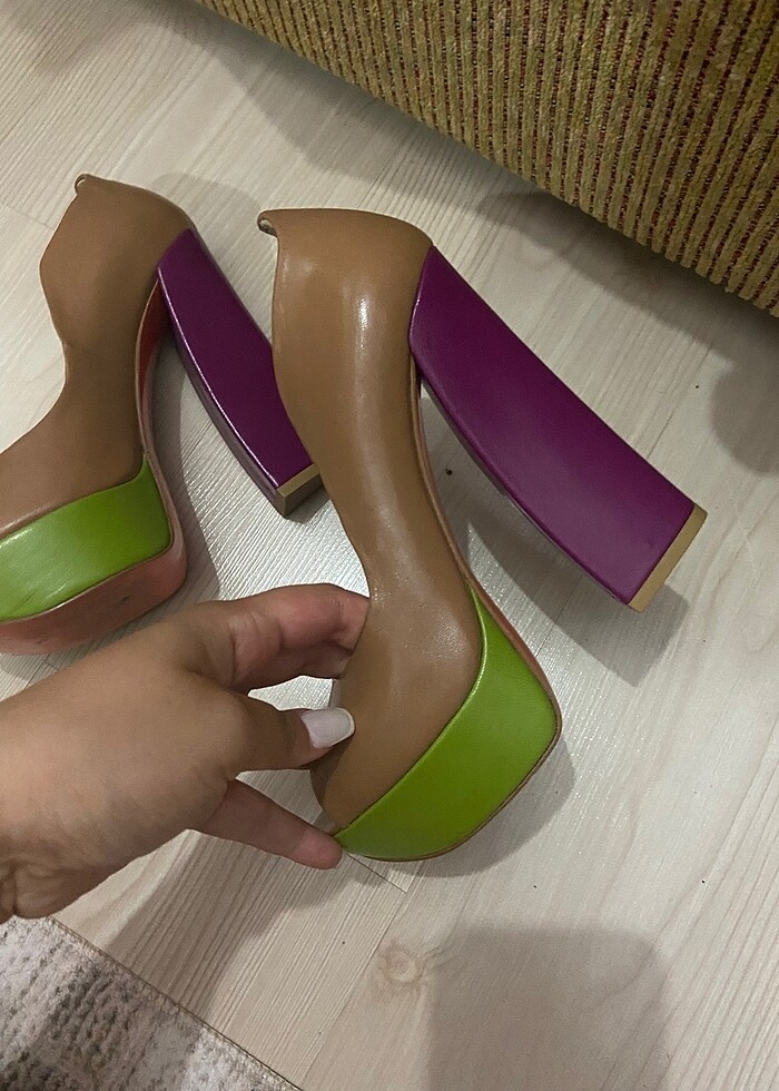 Topuklu ayakkabı - Görsel 4