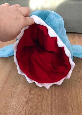 Renkli Mavi Köpek Balığı Peluş Oyuncak - Görsel 3