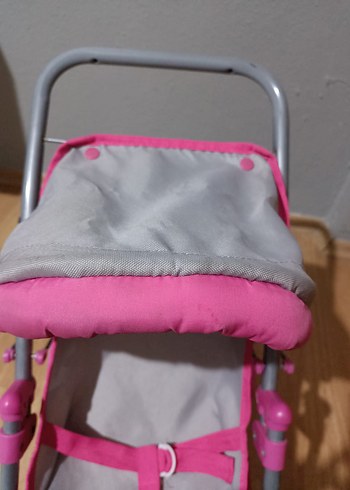 Pembe ve gri bebek arabası - Görsel 4