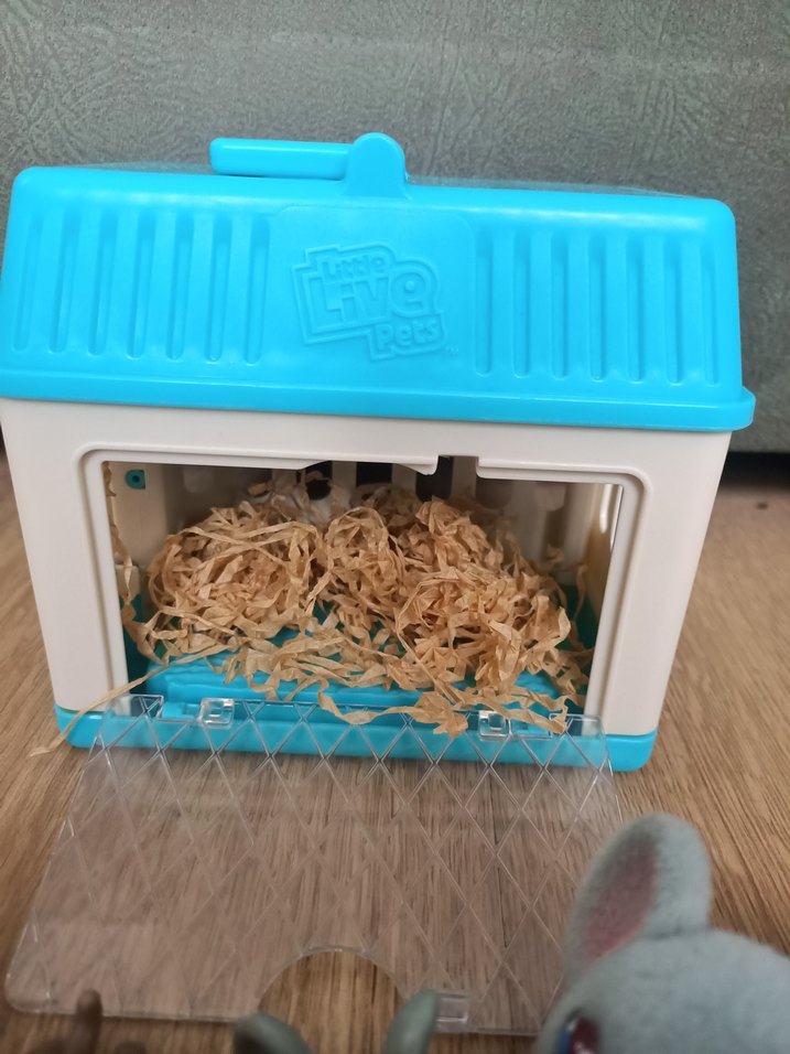 Küçük Hayvan Figürleri ve Mavi Oyuncak Kafes - Görsel 4